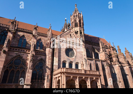 Cattedrale, Cattedrale di Freiburg im Breisgau, foresta nera, BADEN-WURTTEMBERG, Germania Foto Stock