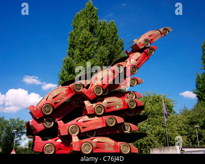 Racing Car monumento all'Autodromo Enzo e Dino Ferrari di Imola, Italia Foto Stock