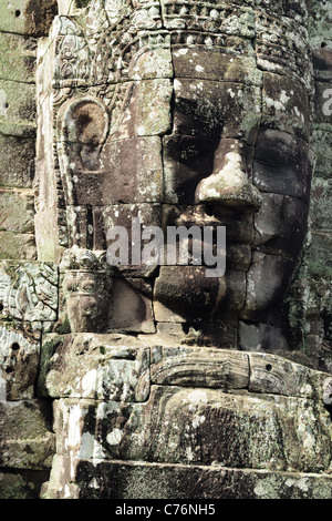 Misterioso sorriso di Buddha a tempio Bayon, Cambogia Foto Stock