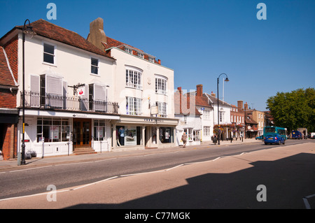 La High Street Tenterden Kent England Regno Unito Foto Stock