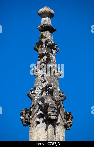 La guglia dettaglio sul mercato Cross a Castle Combe Wiltshire, Inghilterra UK GB Foto Stock