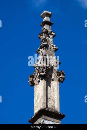 La guglia dettaglio sul mercato Cross a Castle Combe Wiltshire, Inghilterra UK GB Foto Stock