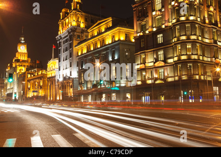 Auto sentieri sul Bund, Shanghai, Cina Foto Stock