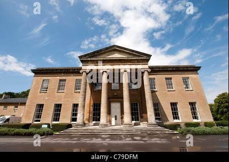 Leigh corte, Il Grade ii Listed, mansion house mansion inglese, costruito nel 1814, bagno in pietra. Stile palladiano, architettura Foto Stock