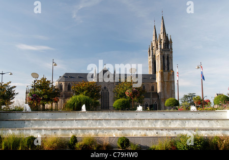 La chiesa, Saint-Hilaire du Harcouët (Manche, Normandia, Francia). Foto Stock