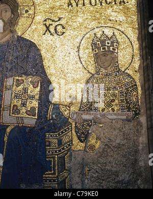 Zoe Porphyrogenita (978-1050). Imperatrice bizantina. Mosaico della Galleria del sud. Hagia Sophia. Istanbul. La Turchia. Foto Stock