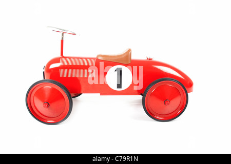 I bimbi toy red racing car isolati su sfondo bianco Foto Stock