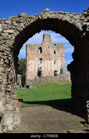 Il castello di Norham situato sul confine England-Scotland all'interno della contea inglese del Northumberland Foto Stock