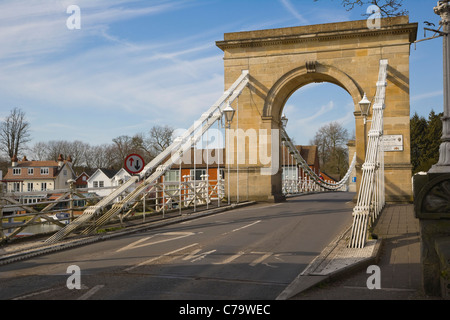 Marlow sospensione ponte sul fiume Tamigi, Marlow, Buckinghamshire, Inghilterra, Regno Unito Foto Stock