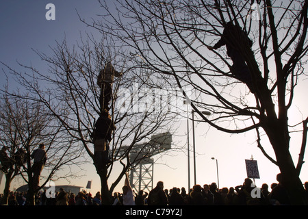 Grande manifestazione contro la progettata invasione dell'Iraq, a Glasgow in Scozia, 15 febbraio 2003. Foto Stock
