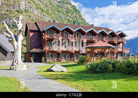 Flåmsbrygga Hotel nel villaggio di Flåm all'estremità meridionale del Aurlandsfjorden Norvegia occidentale Foto Stock