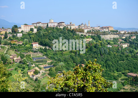 Città Alta di Bergamo, Lombardia, Italia, una città sulla cima di una collina. Foto Stock