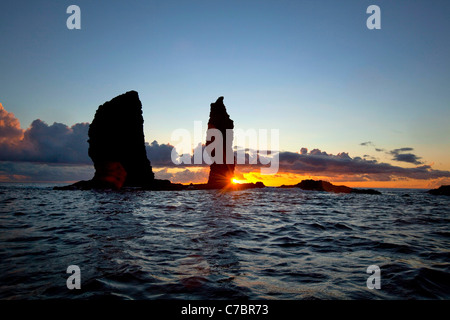 Sunset Nanahoa, pinnacoli, cinque aghi, Lanai, Hawaii Foto Stock