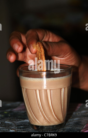biscotti e tè Foto Stock