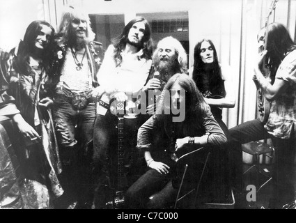 HAWKWIND UK del gruppo rock circa 1975 Da sinistra: sconosciuto, Nick Turner, Lemmy, Del Dettmar, Dik Mik, Simon King, Dave Brock Foto Stock