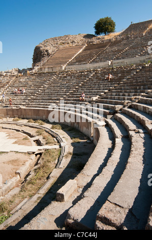 Posti a sedere stile stadio nel Grand Theatre - Anfiteatro di Efeso - Antica città vicino a Selcuk Turchia. Foto Stock