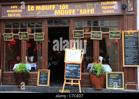 Eatery sulla via Mouffetard, Parigi, Francia Foto Stock