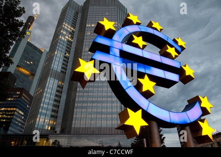 Il simbolo dell'euro, la moneta ufficiale della zona euro nell'Unione europea. Foto:Jeff Gilbert Foto Stock