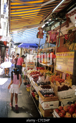 Frutta fresca sul mercato su cheung chau isola vicino a hong kong Foto Stock