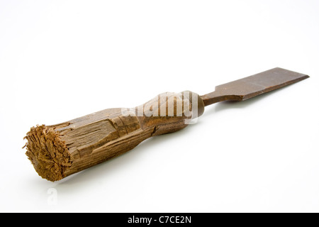 Falegnami vecchio utensile usurato isolato a scalpello Foto Stock