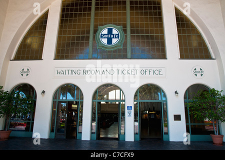 Ingresso principale alla storica di Santa Fe deposito dei treni a San Diego, CA Foto Stock