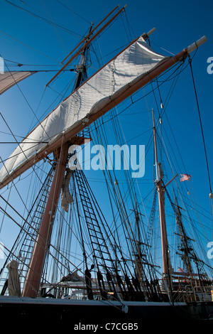 Stella dell India nave a vela ormeggiata lungo il litorale di San Diego, CA Foto Stock