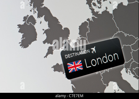 Un close-up di un display di computer indicante la posizione dell'aeroporto di Heathrow, Londra, Regno Unito. Foto Stock