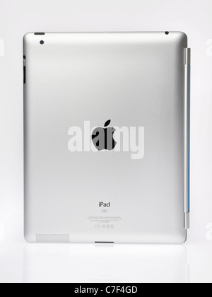Apple Ipad2 con blu Smart cover in piedi su sfondo grigio chiaro. Foto Stock