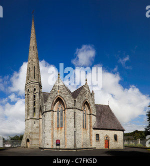 Vista frontale della chiesa della Santa Trinità in Westport, County Mayo, Irlanda. Foto Stock