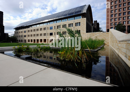 Kroon Hall, sede della Yale University School di silvicoltura e Studi Ambientali. Certificato platino LEEDS building. Foto Stock