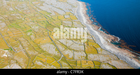 Paesaggio di antenna di Inisheer Isola, parte delle Isole Aran, Irlanda. Foto Stock