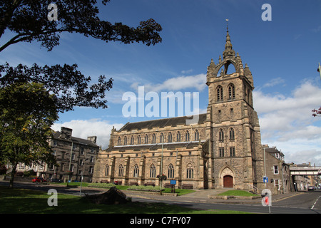 Città di Perth, Scozia. John L Stevenson progettato alla fine del XIX secolo la Chiesa di Scozia St Leonards nei campi. Foto Stock