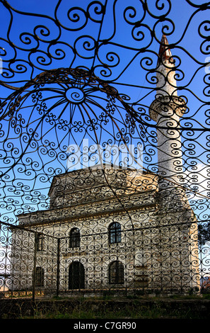 La Grecia, Ioannina. La moschea di Fethiye nella cittadella ('Ic Kale"-"Castello Interiore') della città vecchia, "attraverso" Ali Pasha's tomba. Foto Stock