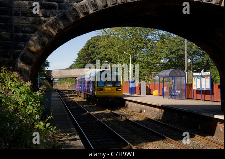 Fermare il treno in stazione Parbold Foto Stock