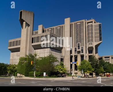 Licenza disponibile all'indirizzo MaximImages.com - The John P. Robarts Research Library o Robarts Library dell'Università di Toronto. Toronto, Ontario, Canada. Foto Stock