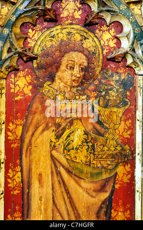 Old Hunstanton, Norfolk, rood screen, San Giovanni azienda calice avvelenato, con serpente derivanti dall'interno, medievale inglese Foto Stock