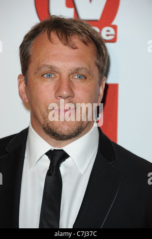 DEAN ANDREWS TV Choice Awards 2011 Il SAVOY HOTEL THE STRAND Londra Inghilterra 13 Settembre 2011 Foto Stock