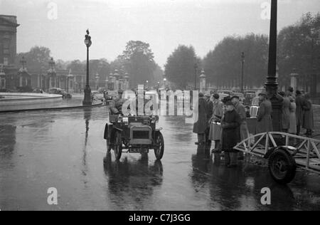 Il Veterano RAC auto run Londra a Brighton 1953 è una vettura 1904 Humberette posseduto dal Sig. Dell Foto Stock