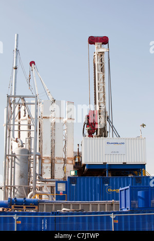 Test di un sito di perforazione per gas di scisto banche vicino alla periferia di Southport, Lancashire, Regno Unito. Foto Stock