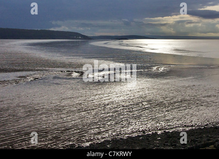 Vista dal punto di sabbia sopra il fango tidal flats della baia di sabbia di Weston super Mare nel Somerset REGNO UNITO Foto Stock