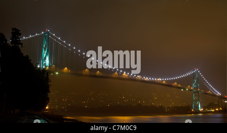 Vancouver British Columbia Lions Gate Bridge di notte Foto Stock