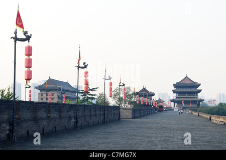 Il famoso e antico muro della città di Xian, Cina Foto Stock