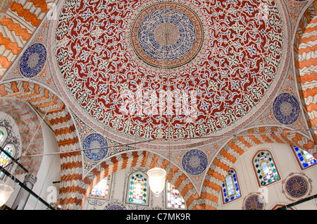 Turchia, Istanbul. Mausoleo di sultani situato sui terreni di Aya Sofya, tombe circa 1566-1603. Foto Stock