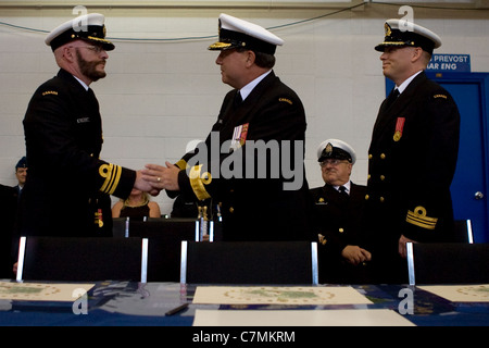 London Ontario, Canada. Settembre 24, 2011. Modifica del comando cerimonia al HMCS Prevost a Londra, Canada. Foto Stock