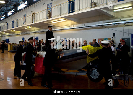 London Ontario, Canada. Settembre 24, 2011. Modifica del comando cerimonia al HMCS Prevost a Londra, Canada. Foto Stock