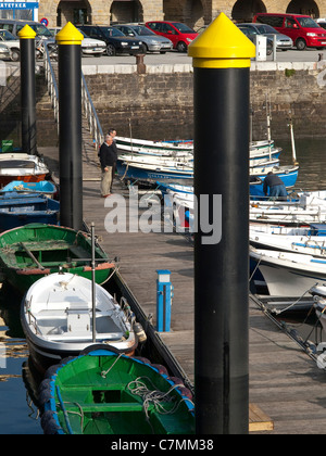 Getaria porto di pesca, Geataria, Guipuzcoa Provincia, Paese Basco, Euskadi, Spagna Foto Stock