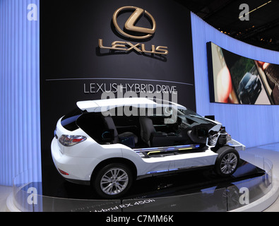 La Lexus RX450h Hybrid Drive al sessantaquattresimo IAA (Internationale Automobil Ausstellung) il 24 settembre 2011 Foto Stock