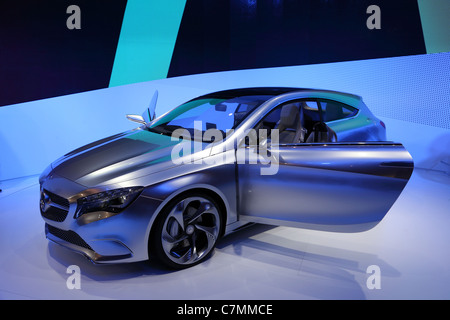 Francoforte - sett 24: Mercedes Benz nuova classe di una presentazione al sessantaquattresimo IAA (Internationale Automobil Ausstellung) nel mese di settembre Foto Stock