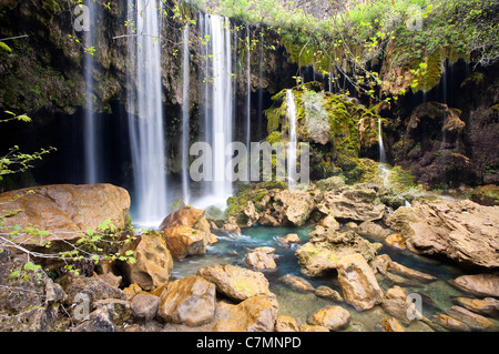 Yerköprü cascata sul fiume Ermenek Mut, Mersin Turchia Foto Stock