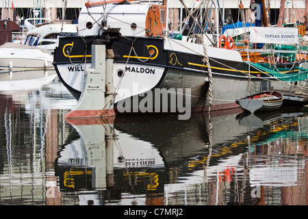 Thames chiatta a vela 'Will' St.Katherine docks Foto Stock